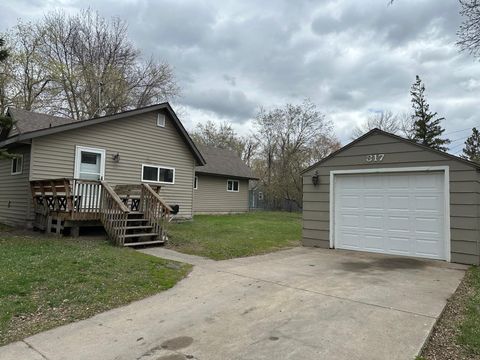 317 State Street E Detroit Lakes MN 56501