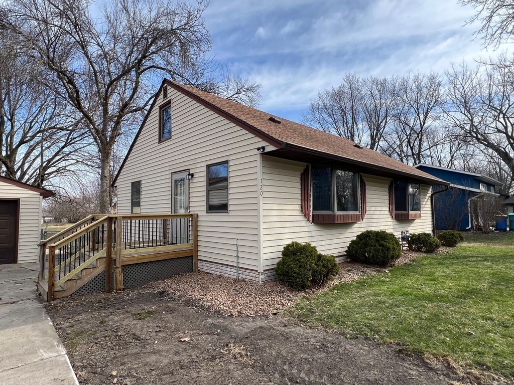 Photo of 720 22nd Street NE, Owatonna, MN 55060 (MLS # 7048303)