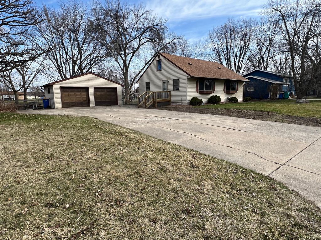Photo of 720 22nd Street NE, Owatonna, MN 55060 (MLS # 7048303)