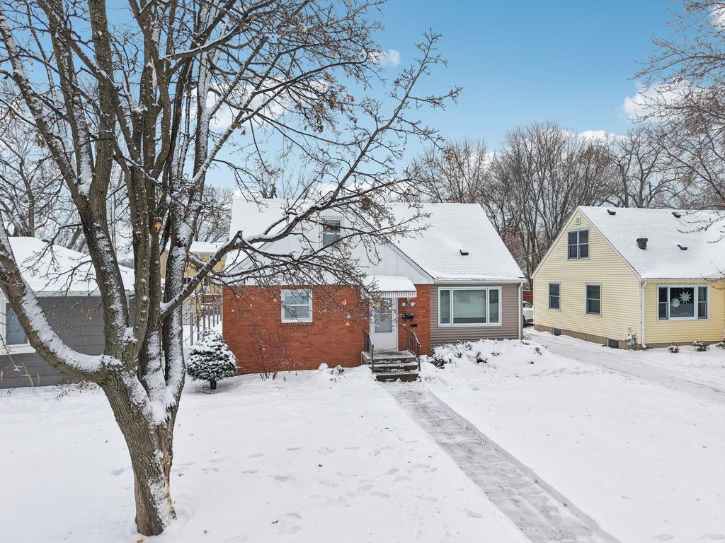 Photo of 3133 26th Avenue N, Golden Valley, MN 55422 (MLS # 7003284)