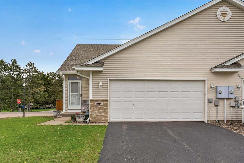 Photo of 1614 15th Avenue N, Princeton, MN 55371 (MLS # 7071391)