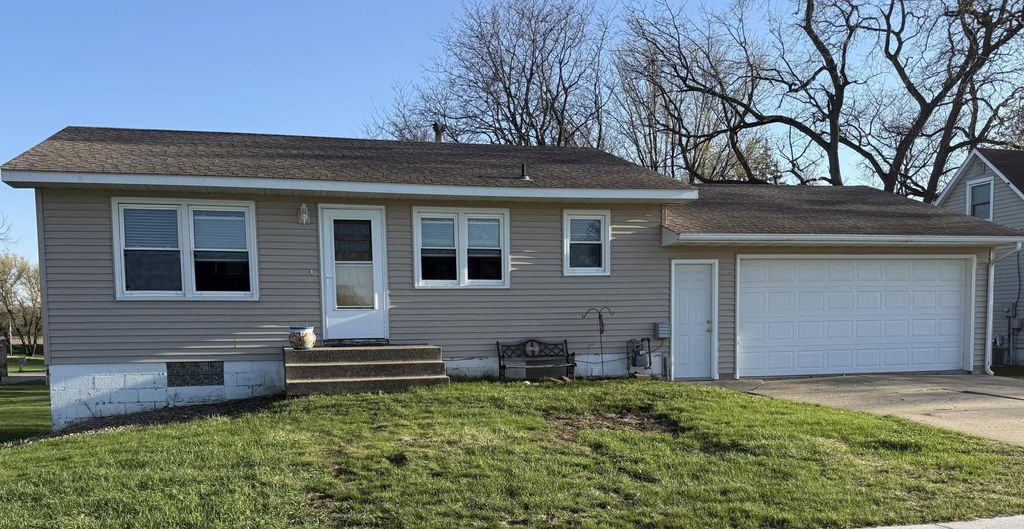 Photo of 610 8th Avenue NE, Waseca, MN 56093 (MLS # 7058340)