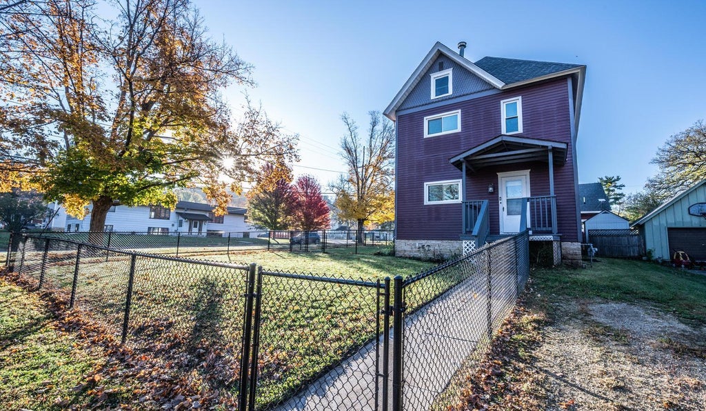 Photo of 501 W Colvill Street, Cannon Falls, MN 55009 (MLS # 7166714)