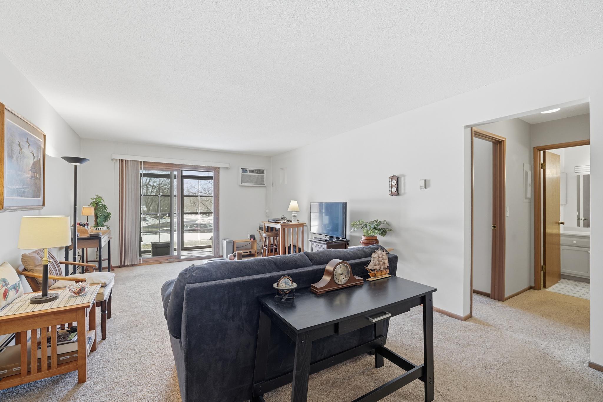 2700 Oxford Street N 102