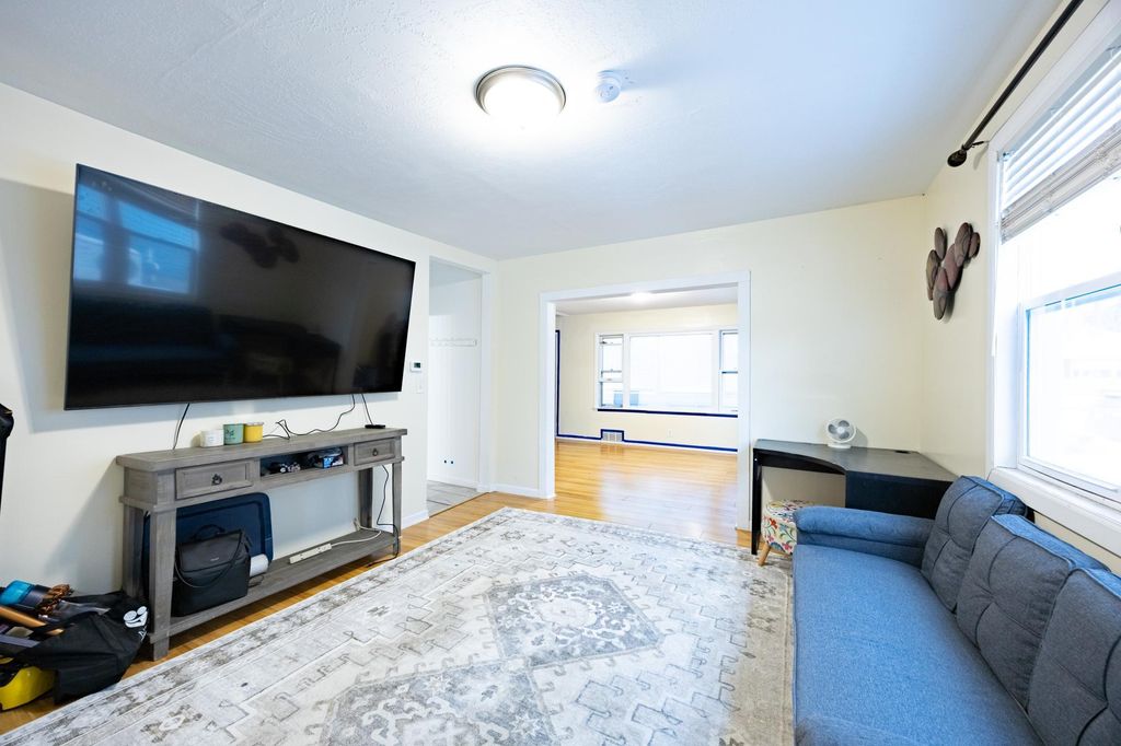 Photo of 366 Topping Street, Saint Paul, MN 55117 (MLS # 7053400)