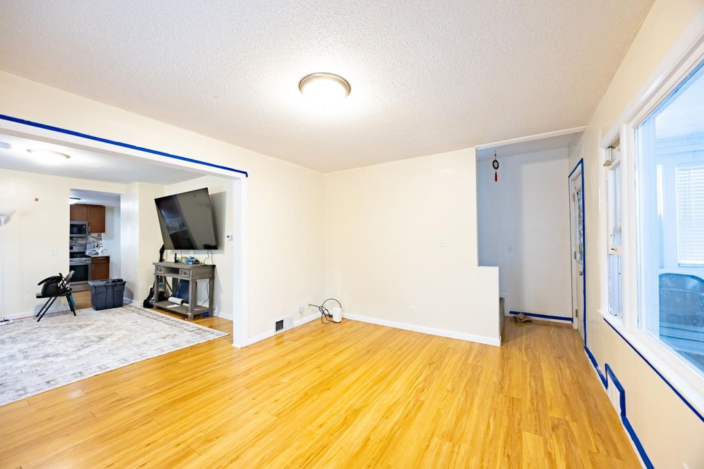 Photo of 366 Topping Street, Saint Paul, MN 55117 (MLS # 7053400)