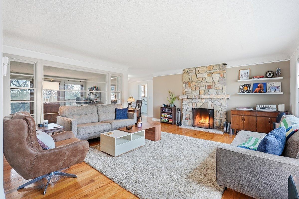 4015 Wayzata Boulevard