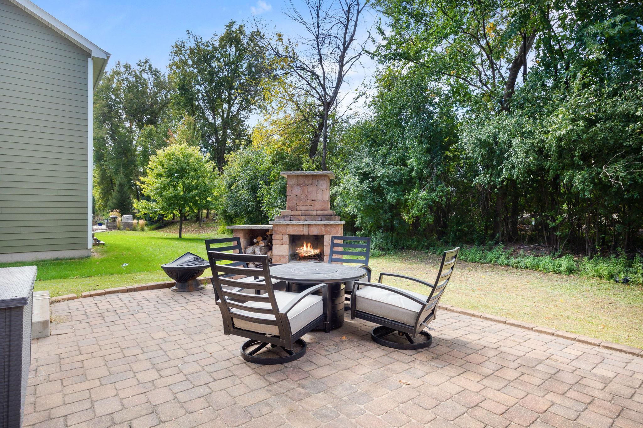 4515 Yellowstone Lane N