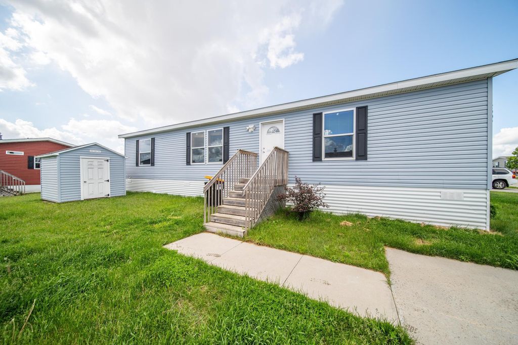 Photo of 2009 Osprey Pl NW Pl, Stewartville, MN 55976 (MLS # 6724314)