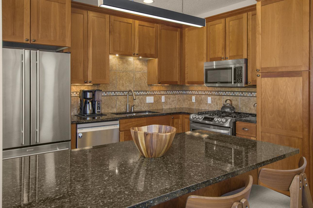 256 Spring Street 120