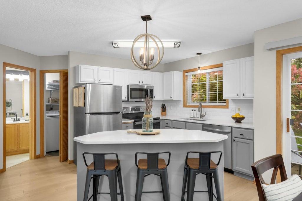 Photo of 547 Mission Hills Way W, Chanhassen, MN 55317 (MLS # 7143191)