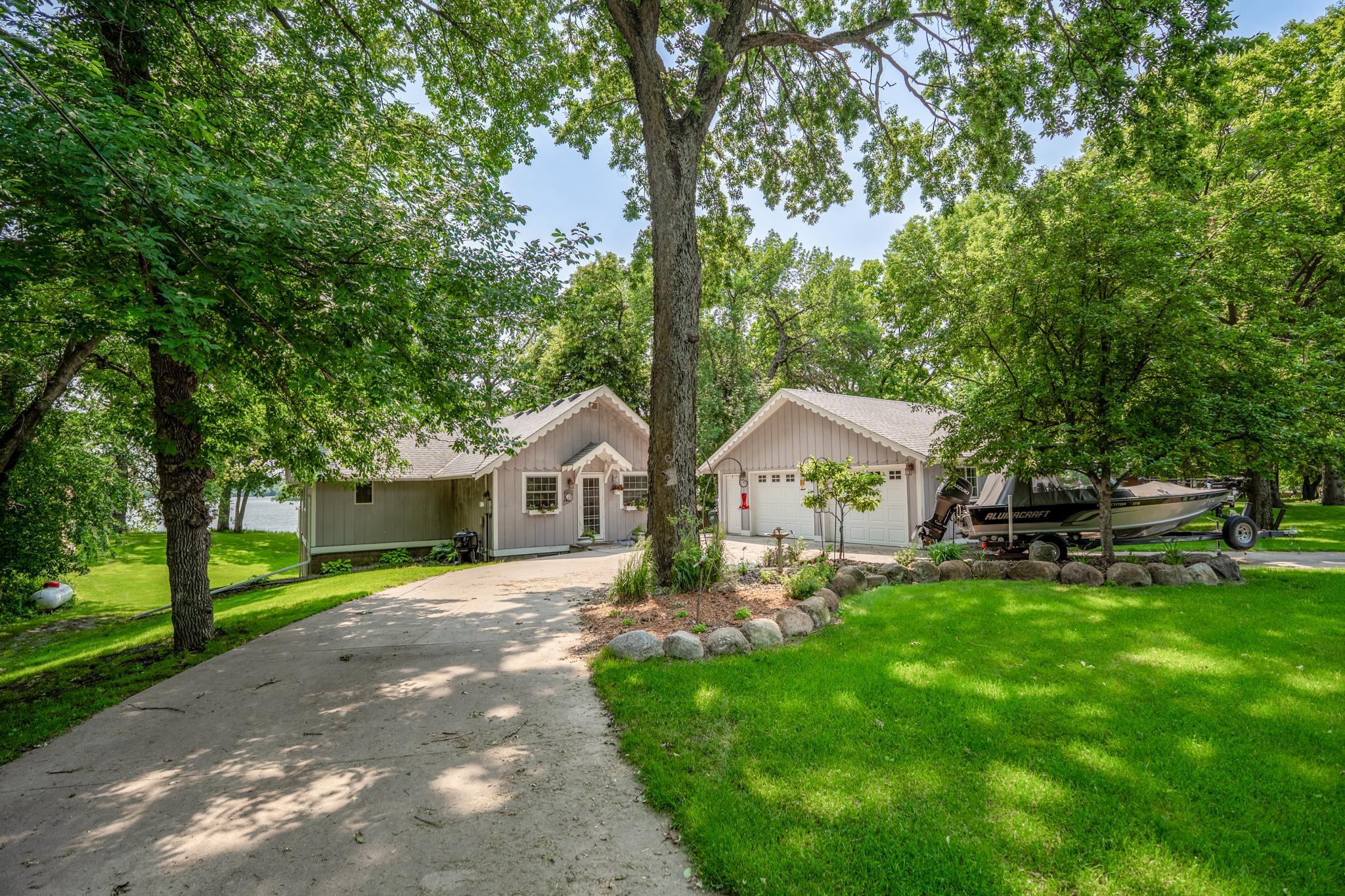 Photo 1 of 32 — 5999 150th Avenue NE, Spicer, MN 56288
