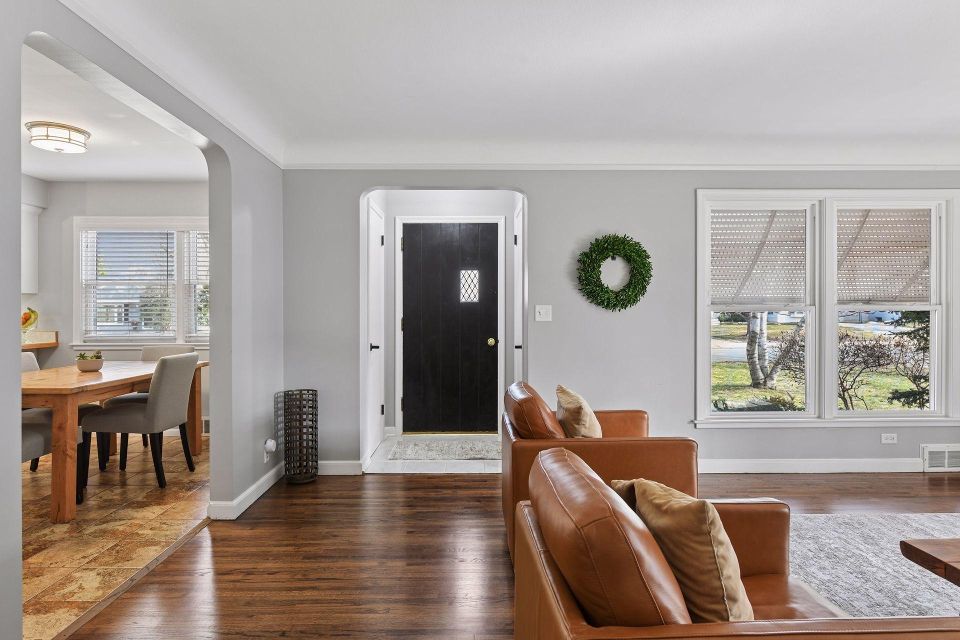 6004 Wooddale Avenue