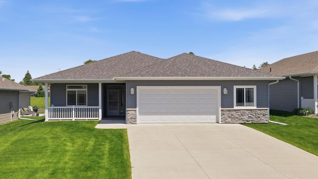 Photo of 1562 Eagle Ridge Street NE, Owatonna, MN 55060 (MLS # 7081952)