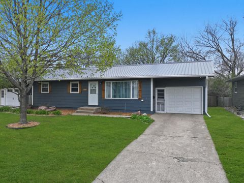 Photo of 506 Elaine Avenue, Marshall, MN 56258 (MLS # 7059940)