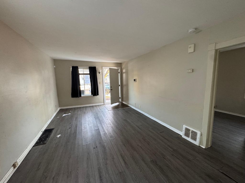 Photo of 633 Parkway Drive, Saint Paul, MN 55106 (MLS # 7075395)