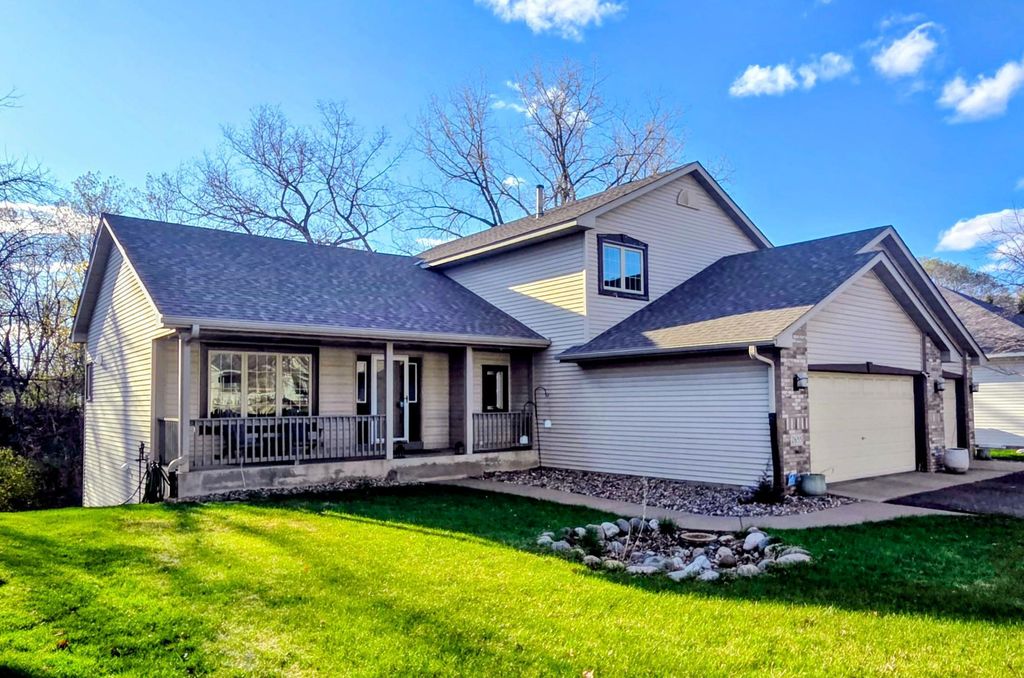 Photo of 2655 N Barclay Street, Maplewood, MN 55109 (MLS # 7058825)