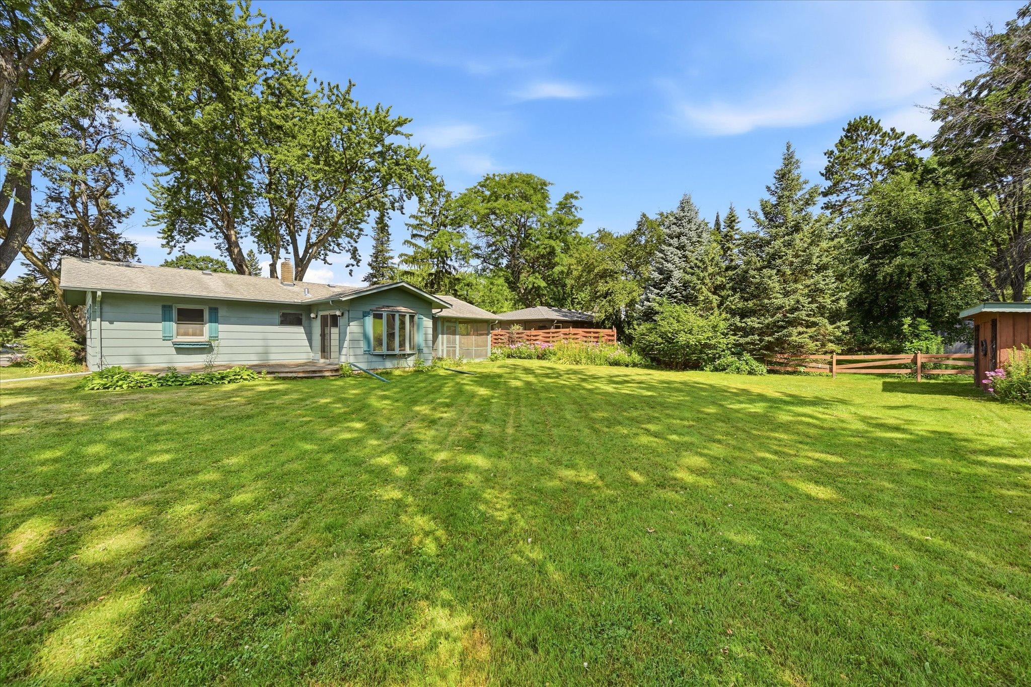 321 Hemlock Street S