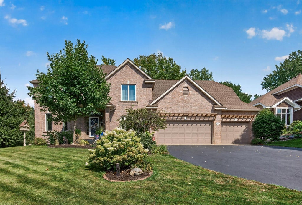 Photo of 10817 Cambridge Court, Burnsville, MN 55337 (MLS # 7140551)