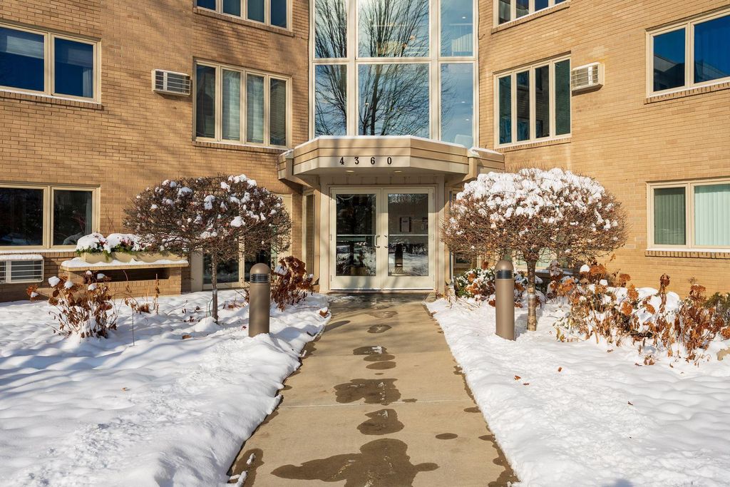 Photo of 4360 Brookside Court #310, Edina, MN 55436 (MLS # 7006413)