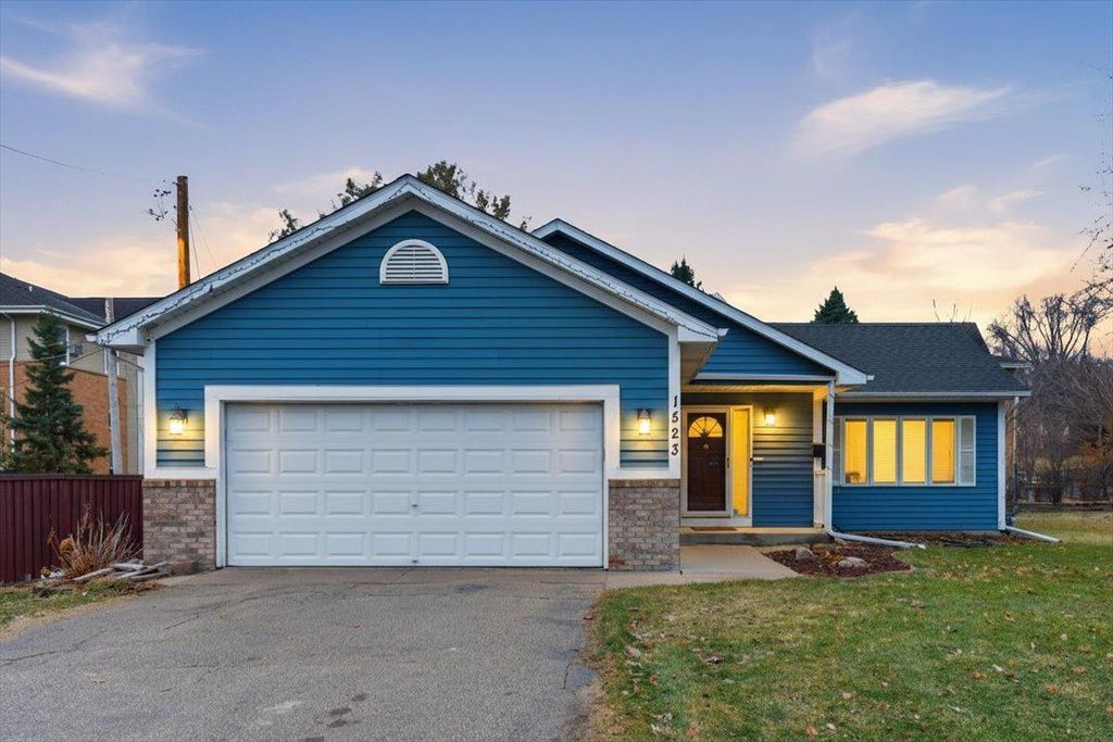 Photo of 1523 4th Street N, South Saint Paul, MN 55075 (MLS # 7048577)