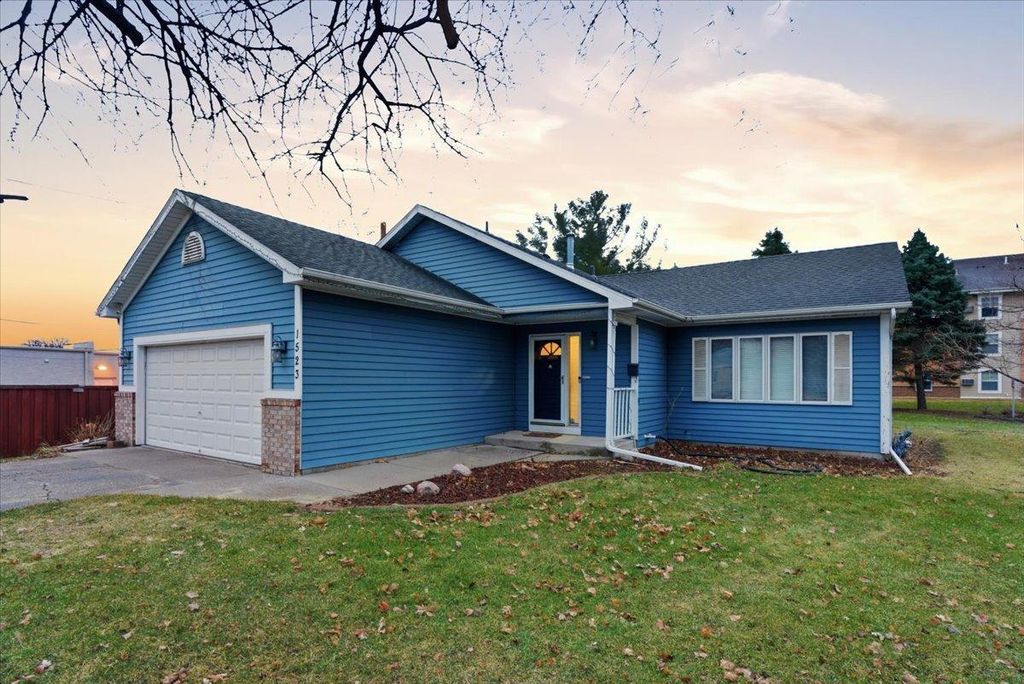 Photo of 1523 4th Street N, South Saint Paul, MN 55075 (MLS # 7048577)