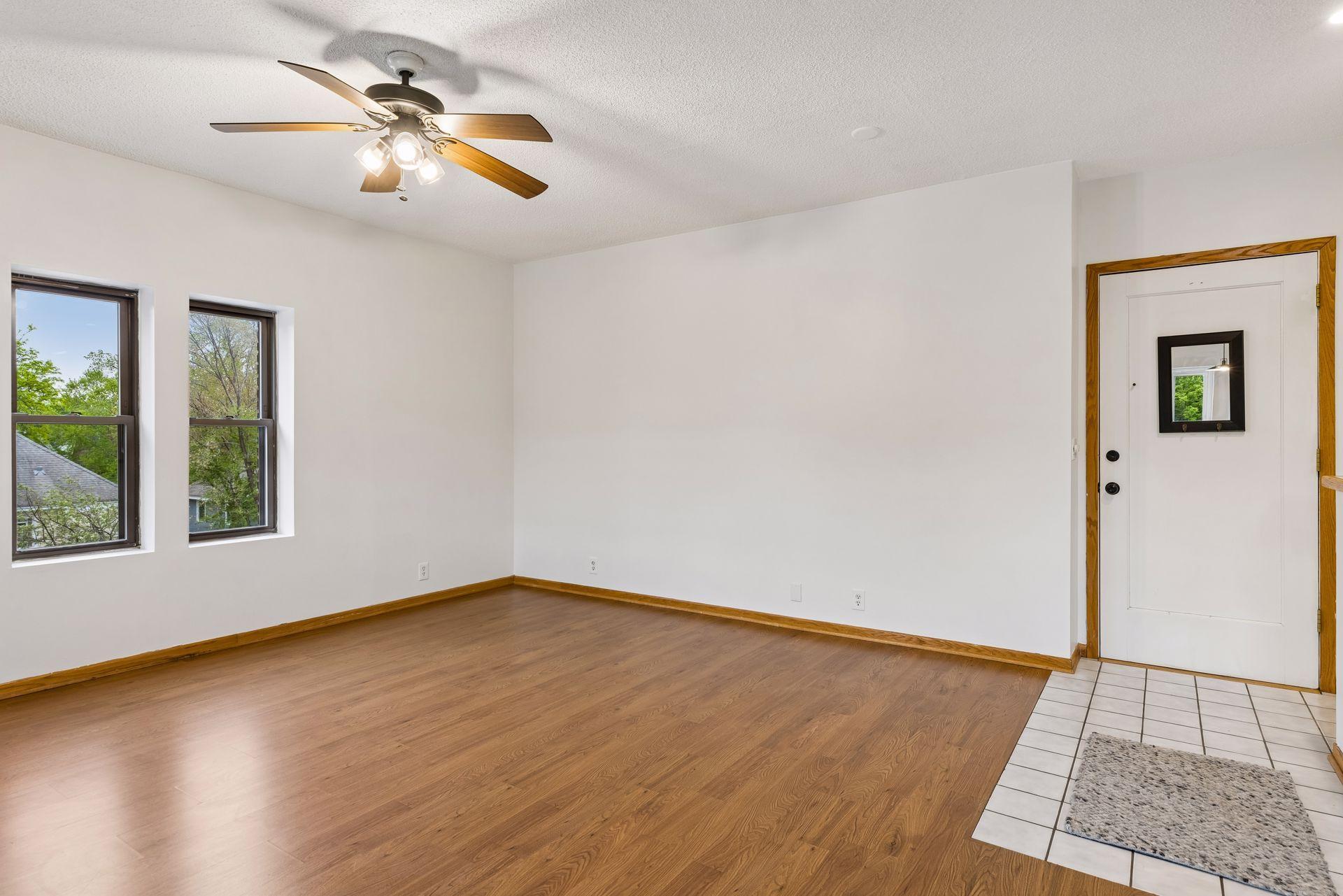 2733 Girard Avenue S 305