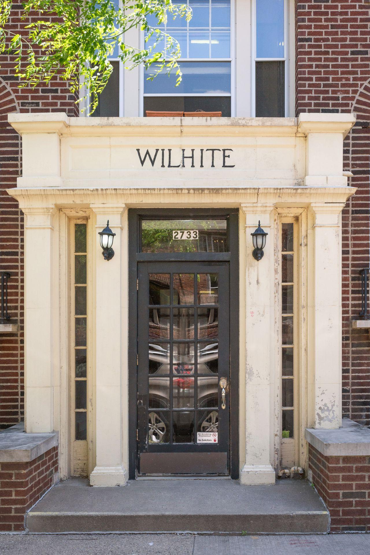 2733 Girard Avenue S 305