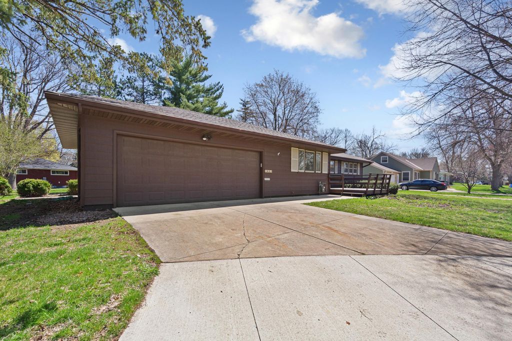 Photo of 1051 Anderson Place, Owatonna, MN 55060 (MLS # 7059983)