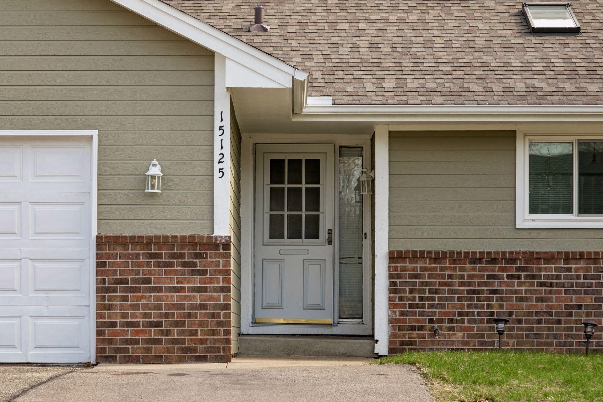 15125 Southwind Drive