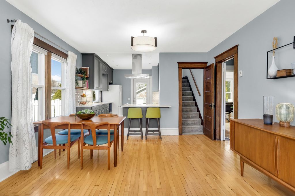 Photo of 1751 Juliet Avenue, Saint Paul, MN 55105 (MLS # 7038407)