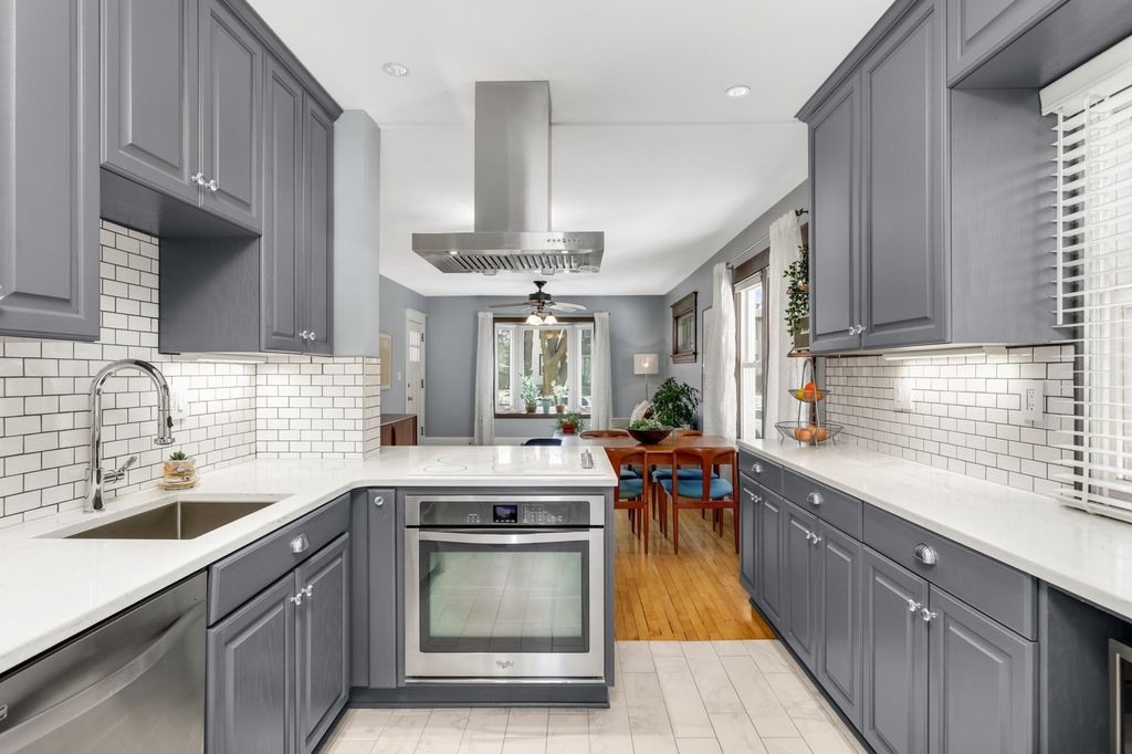 Photo of 1751 Juliet Avenue, Saint Paul, MN 55105 (MLS # 7038407)