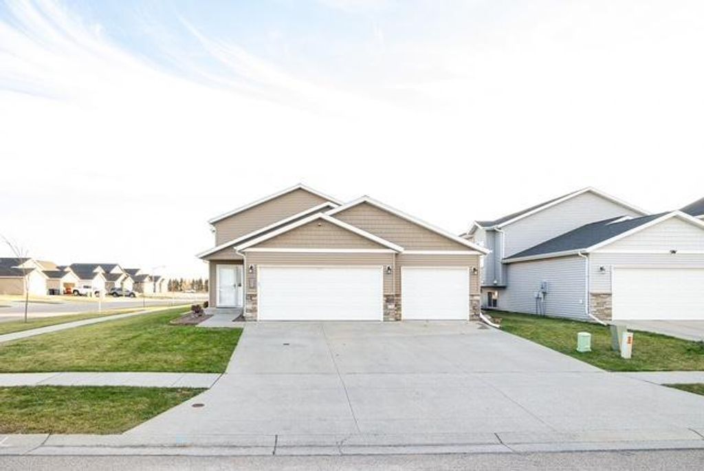 Photo of 3053 38th Avenue S, Moorhead, MN 56560 (MLS # 7001708)