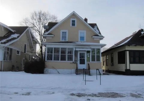 Photo of 914 Fuller Avenue, Saint Paul, MN 55104 (MLS # 7164727)