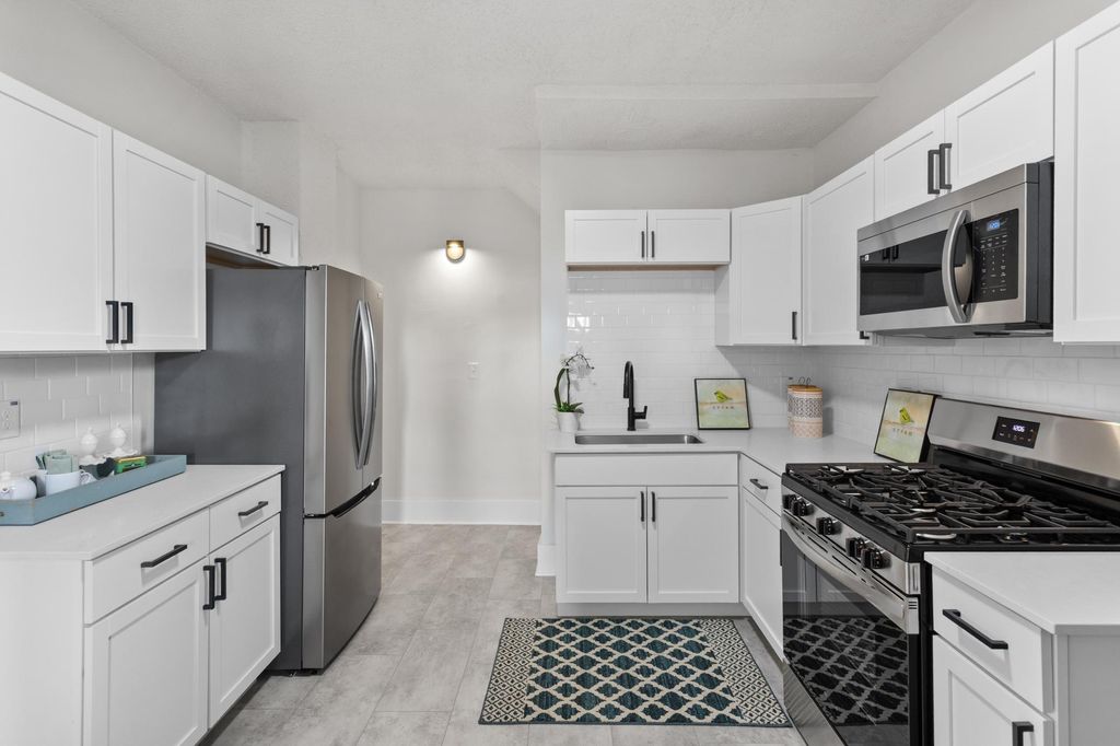 Photo of 834 Blair Avenue, Saint Paul, MN 55104 (MLS # 7002532)