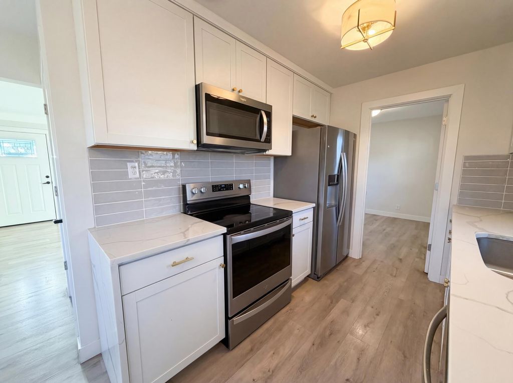 Photo of 5918 Zenith Avenue N, Brooklyn Center, MN 55429 (MLS # 7052645)