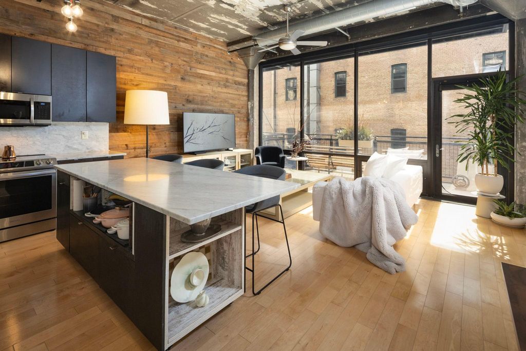 Photo of 618 Washington Avenue N #304, Minneapolis, MN 55401 (MLS # 7041273)