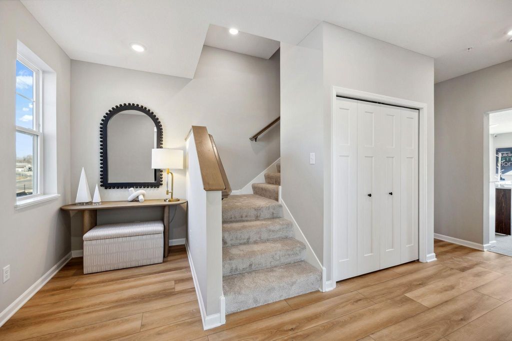 Photo of 1531 Traverse Lane, West Saint Paul, MN 55118 (MLS # 7005731)