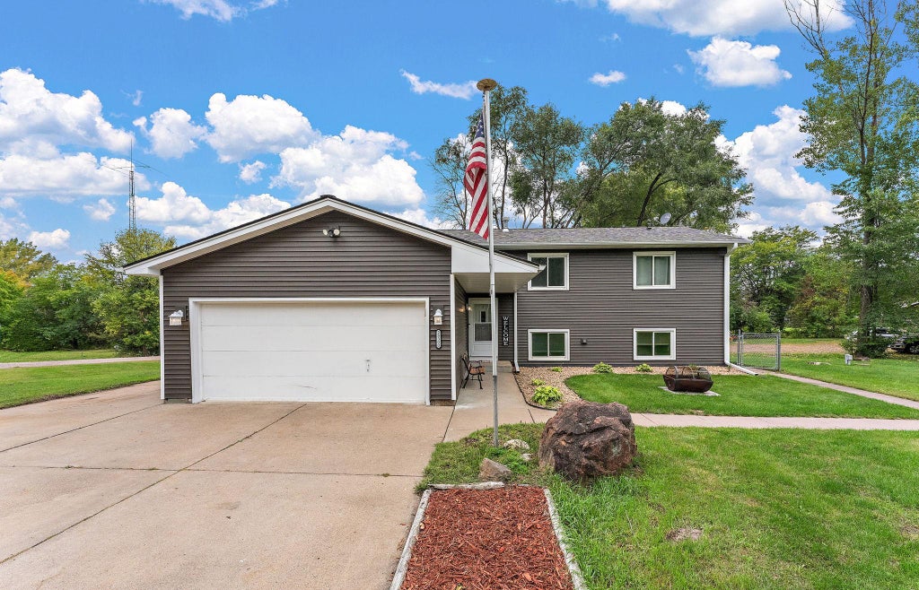 Photo of 25300 Itasca Avenue, Forest Lake, MN 55025 (MLS # 7148843)
