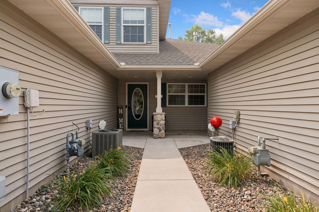 Photo of 945 Golden Way NW, Isanti, MN 55040 (MLS # 7092166)