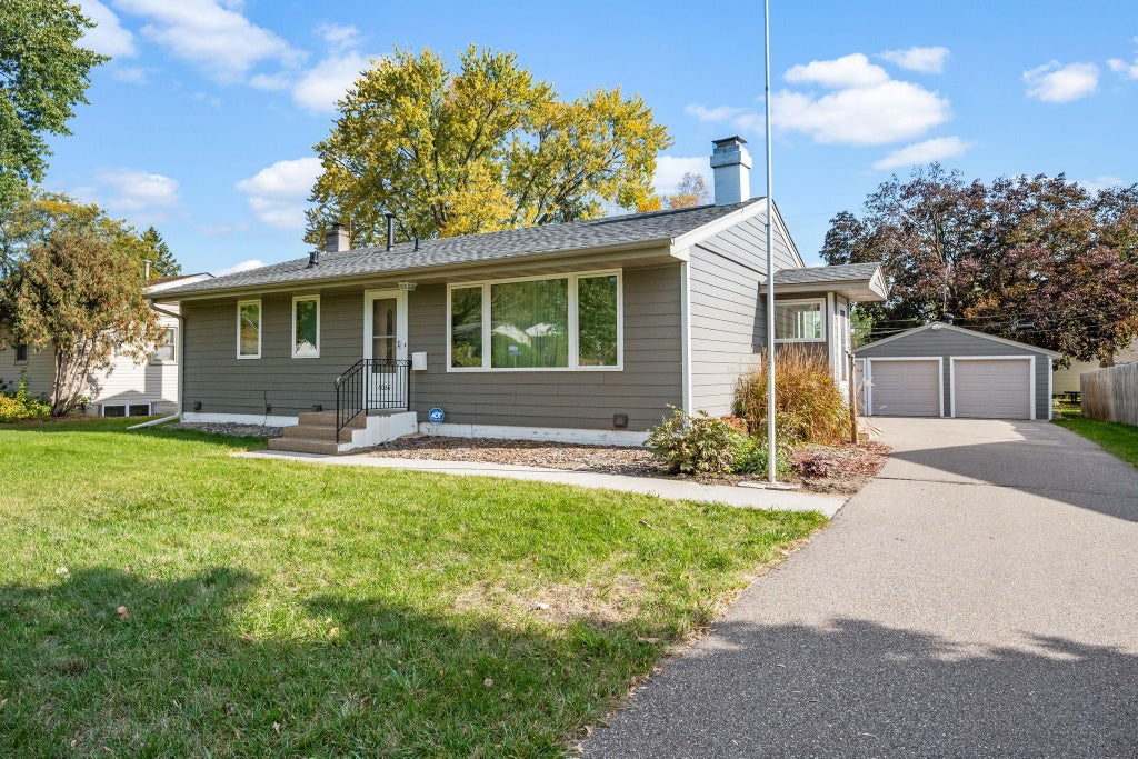 Photo of 6056 Sumter Avenue N, New Hope, MN 55428 (MLS # 7157161)
