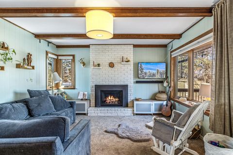 1205 Laurie Road W Roseville MN 55113