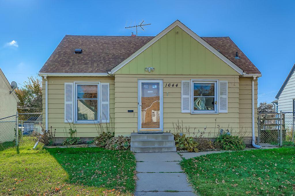 1644 Arlington Avenue E