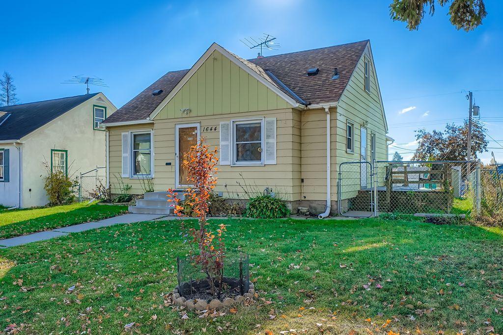 1644 Arlington Avenue E