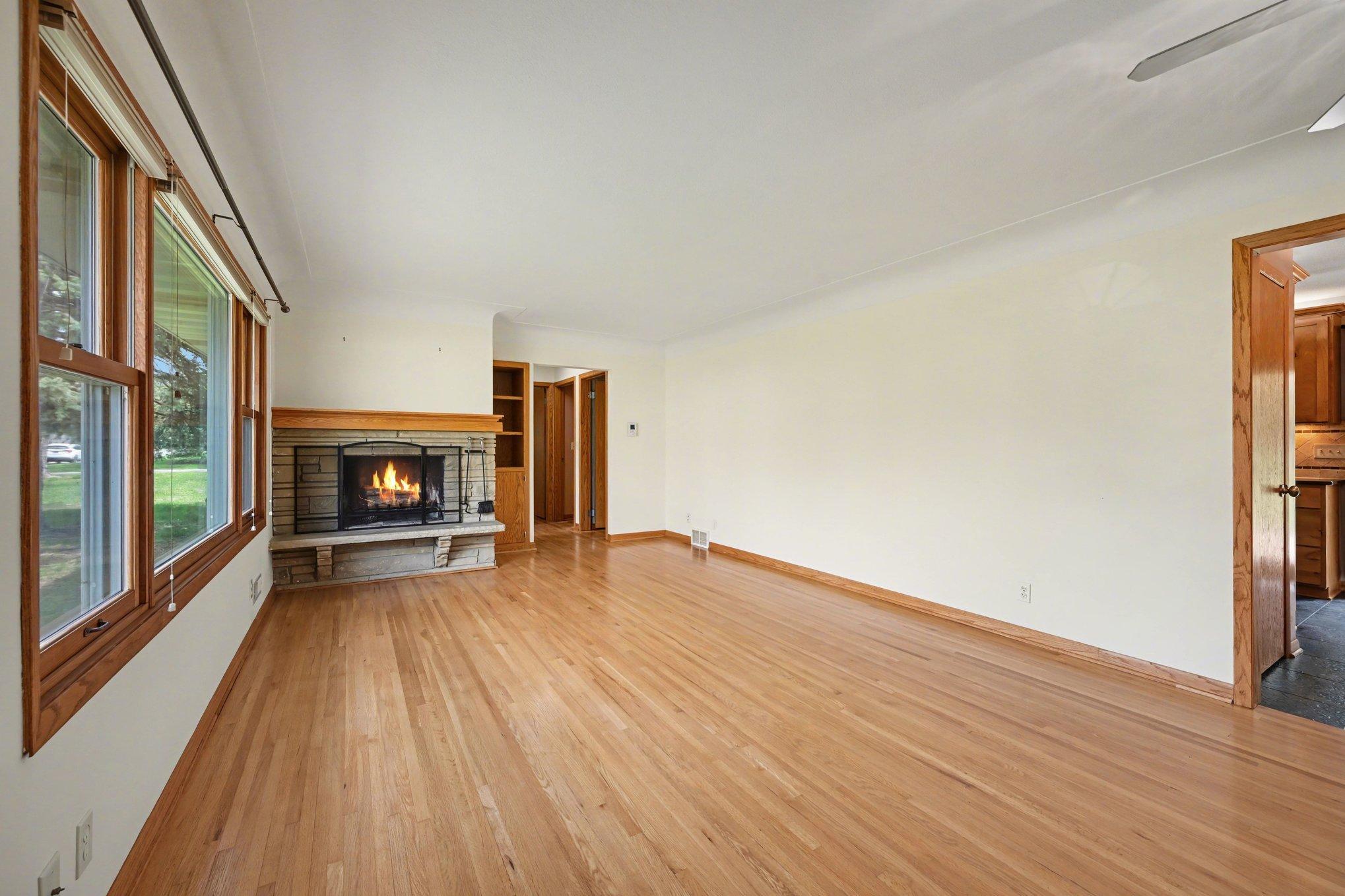 2115 W 105th Street