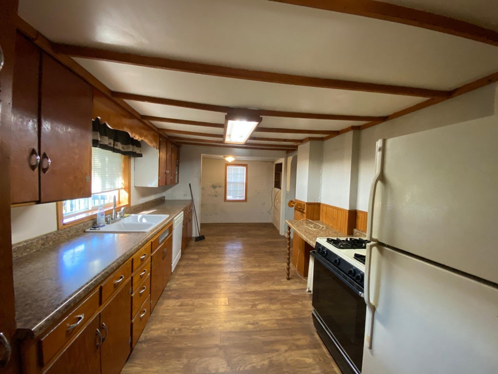 Photo of 918 S Newton Avenue, Albert Lea, MN 56007 (MLS # 7156557)