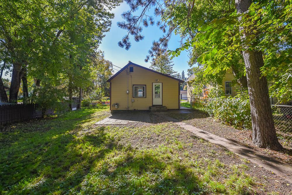 1115 Rosewood Street