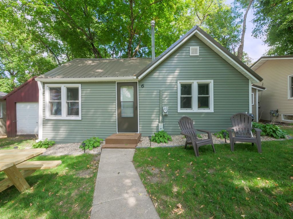 Photo of 1321 S Darling Drive NW, Alexandria, MN 56308 (MLS # 7073661)