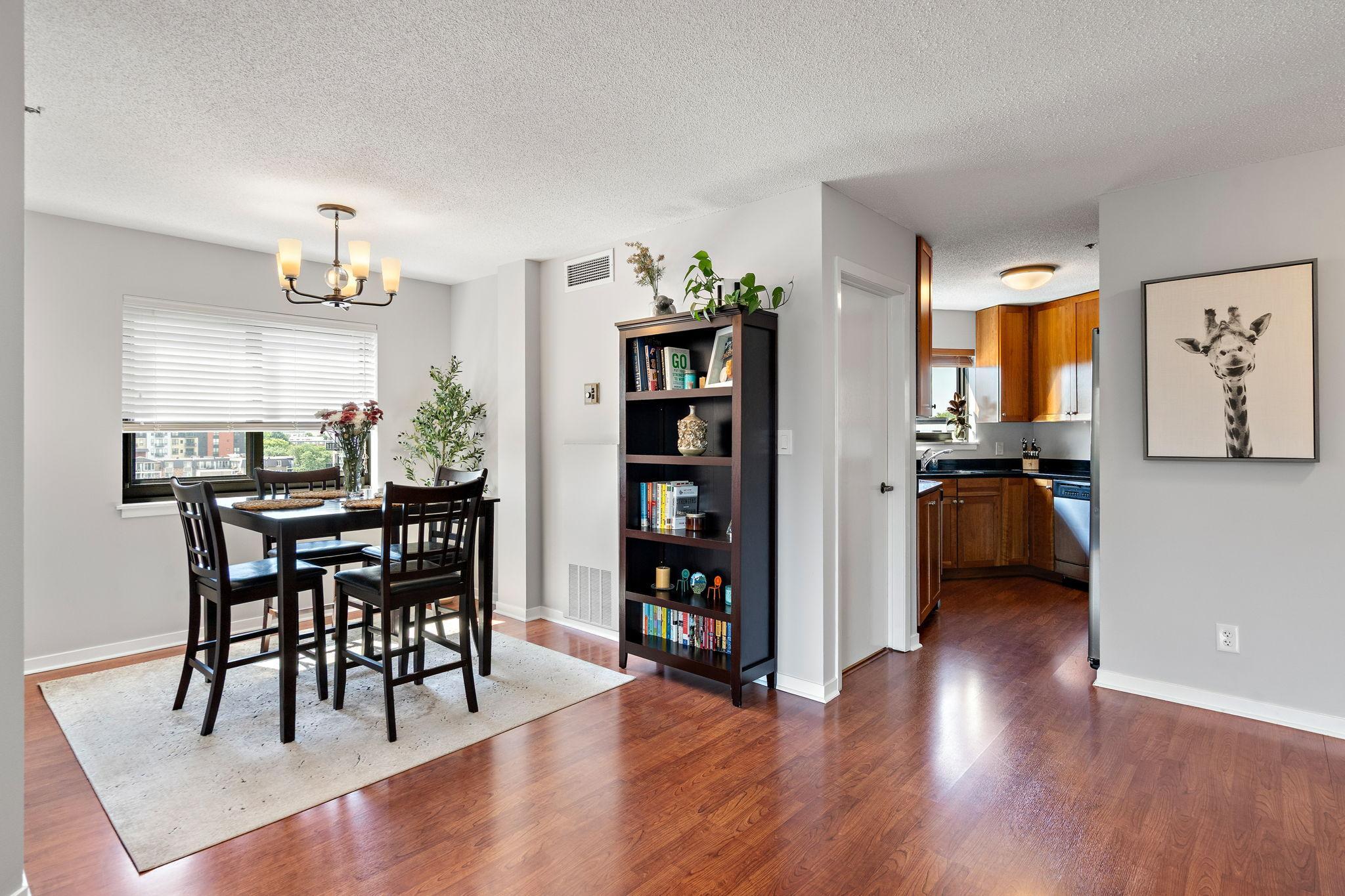 3131 Excelsior Boulevard 713