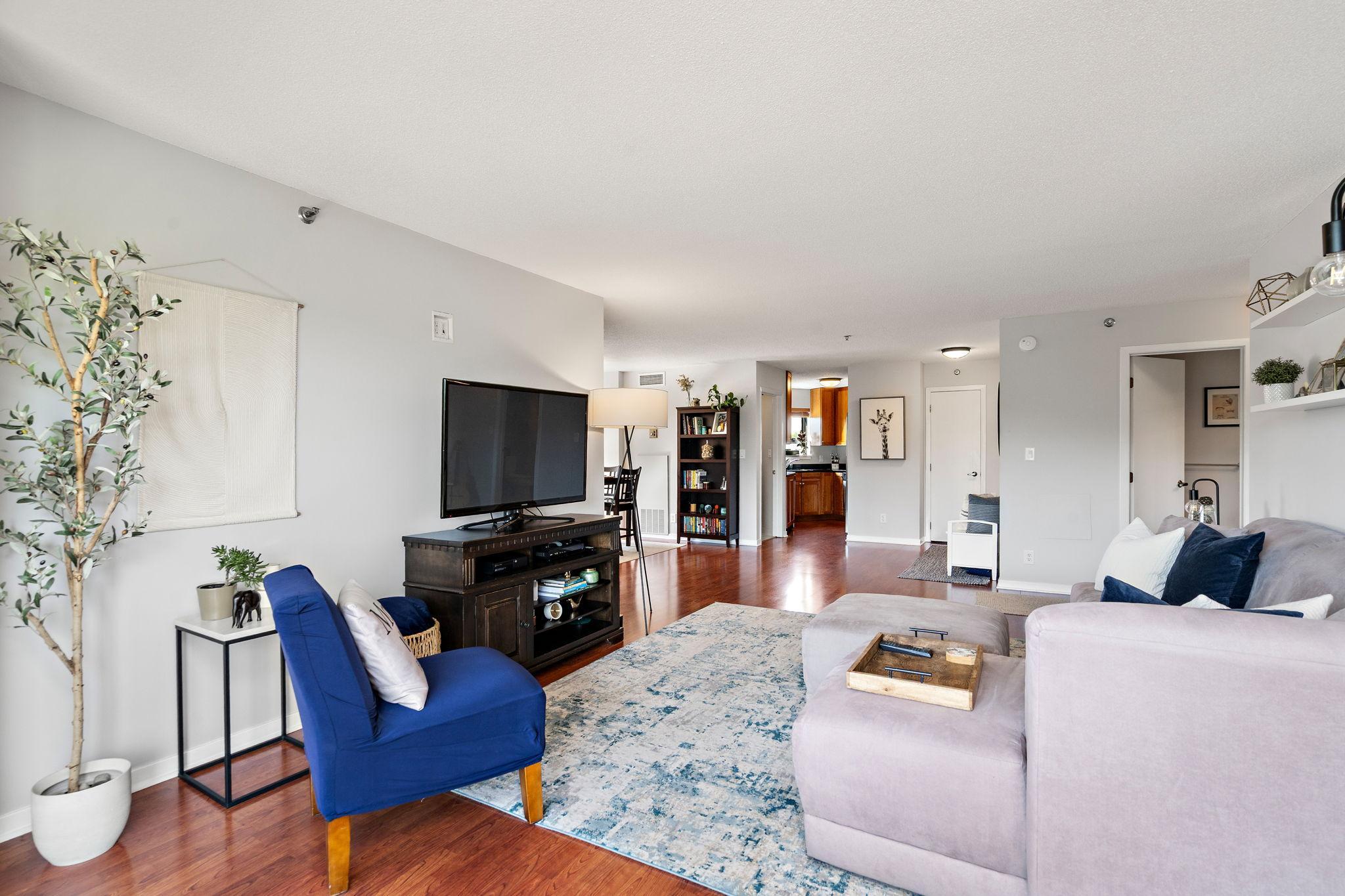 3131 Excelsior Boulevard 713